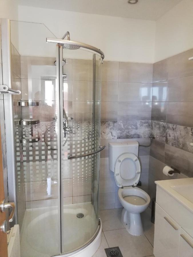 Apartman Postira Rot ภายนอก รูปภาพ