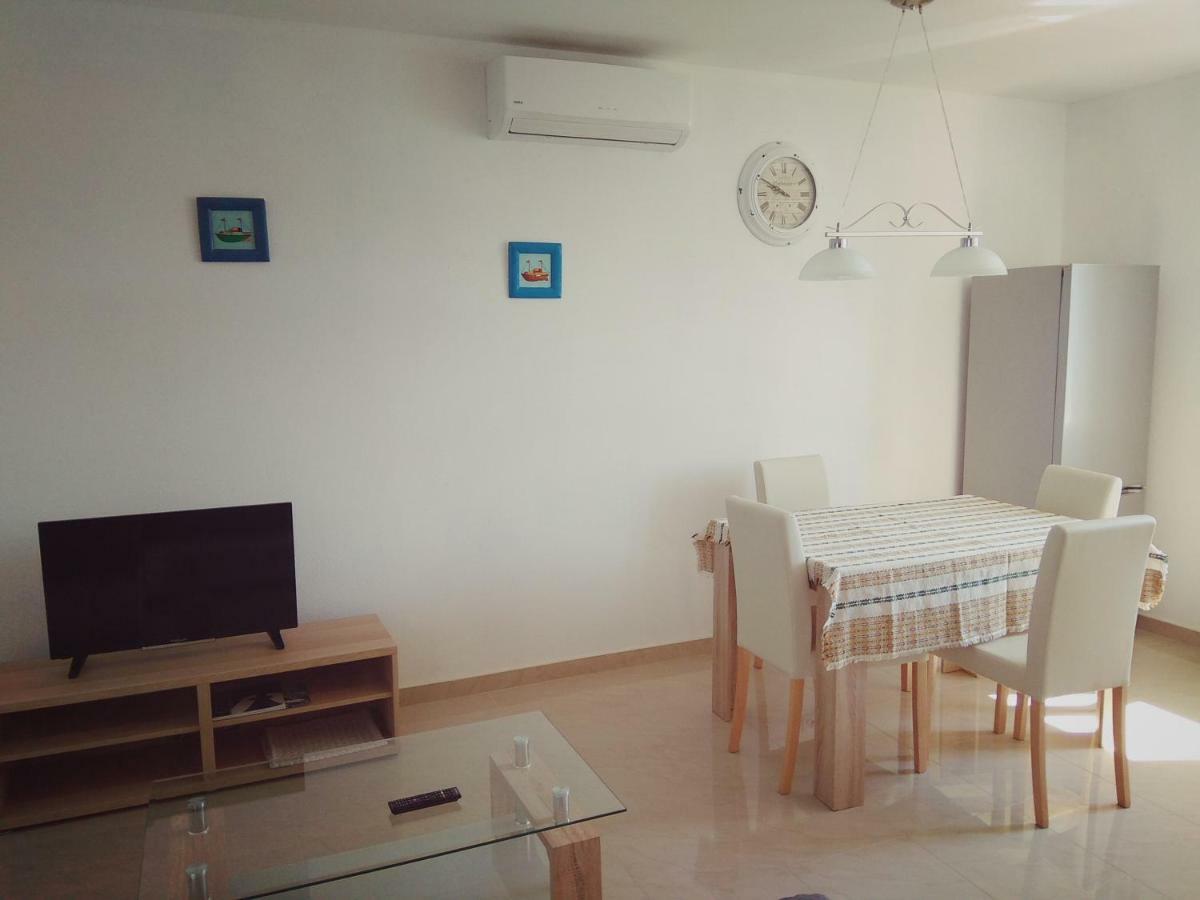 Apartman Postira Rot ภายนอก รูปภาพ