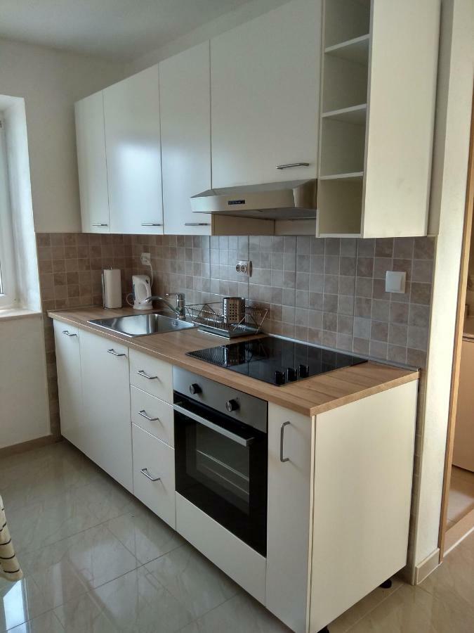 Apartman Postira Rot ภายนอก รูปภาพ
